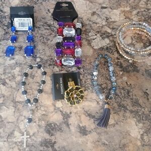 Elegant Blue and Silver Beaded Bracelet